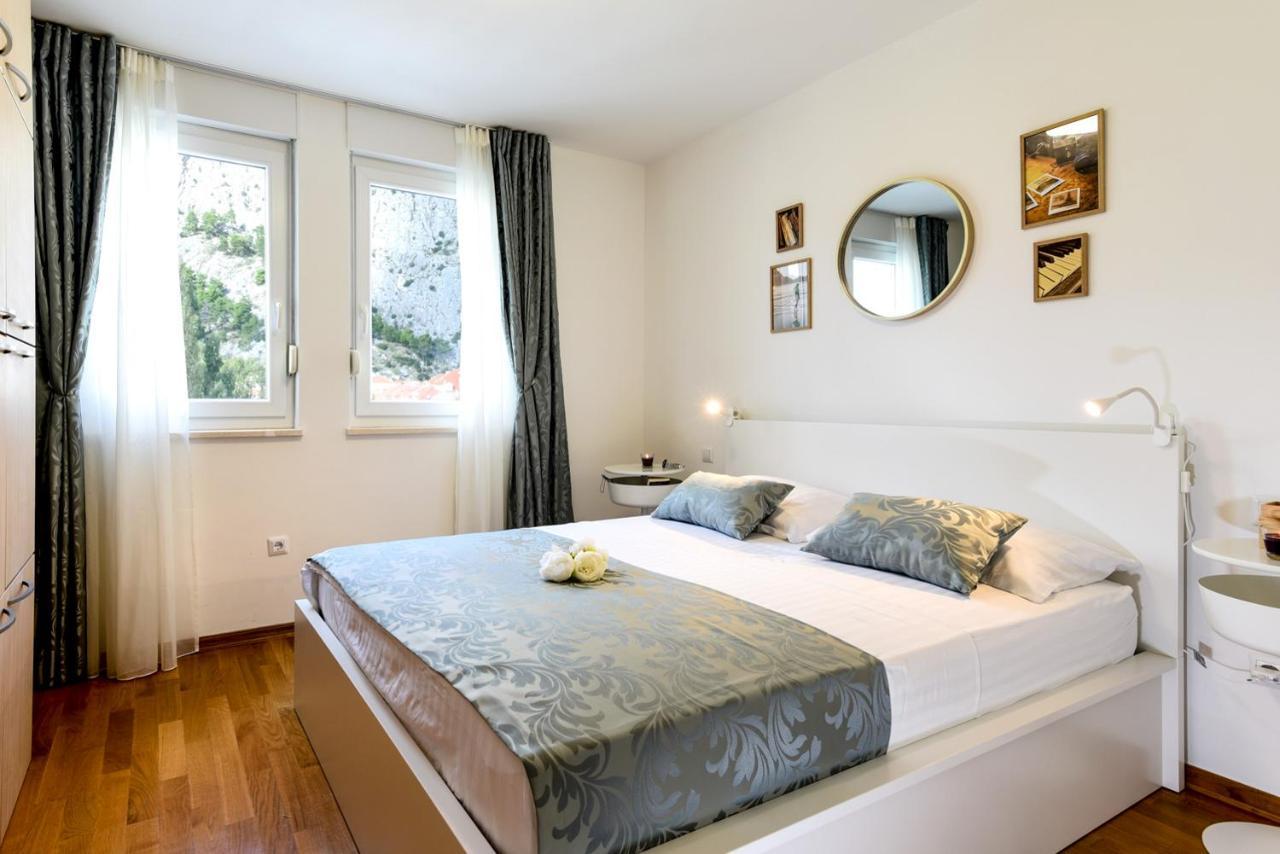 Apartment Anamarija Omiš Buitenkant foto