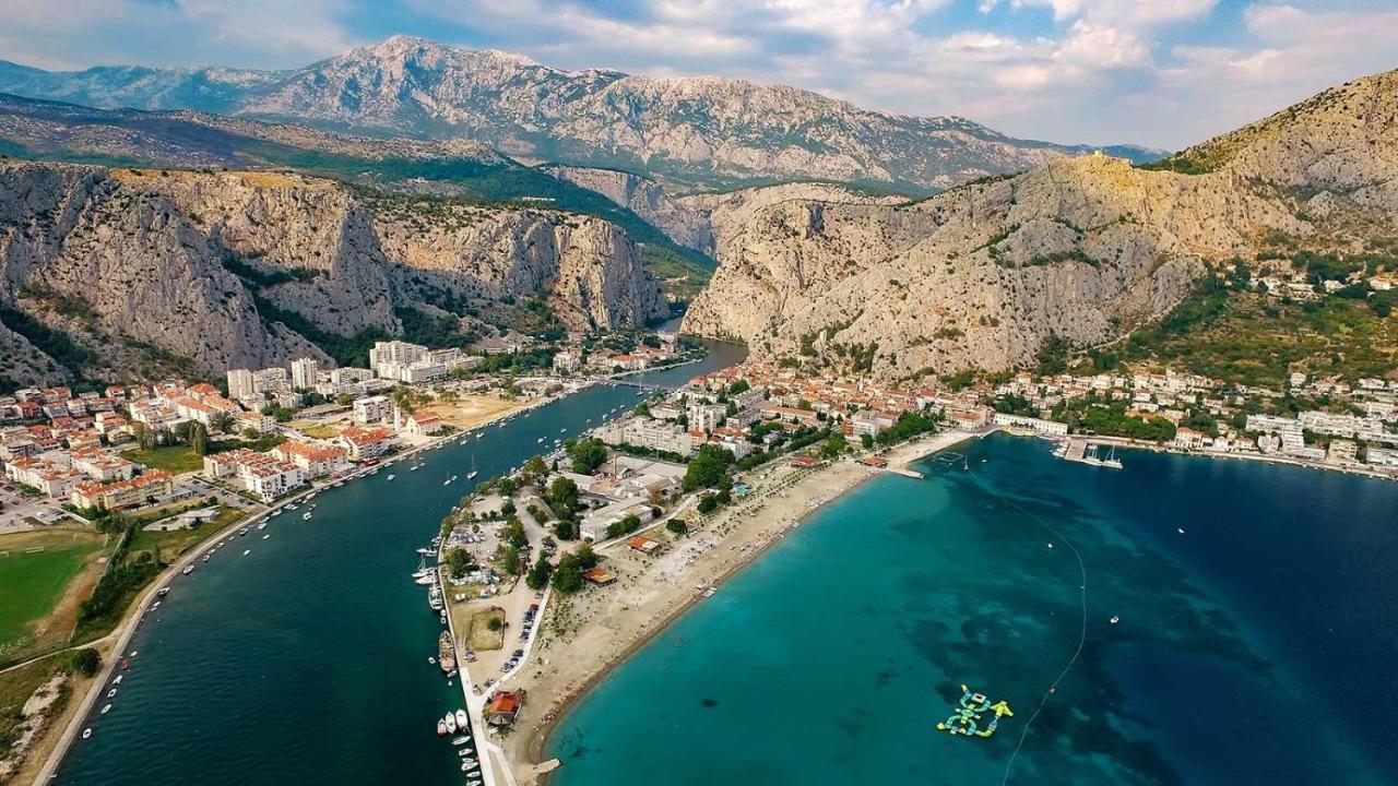 Apartment Anamarija Omiš Buitenkant foto