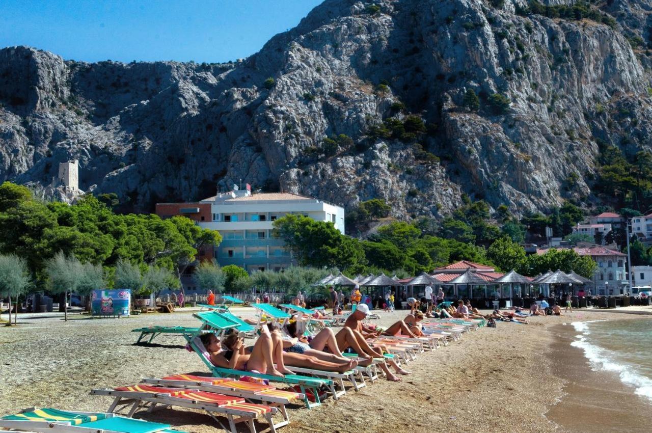Apartment Anamarija Omiš Buitenkant foto